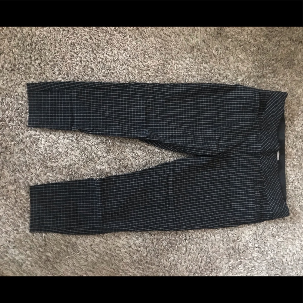 *Maurices* Black / White Pattern Pant
